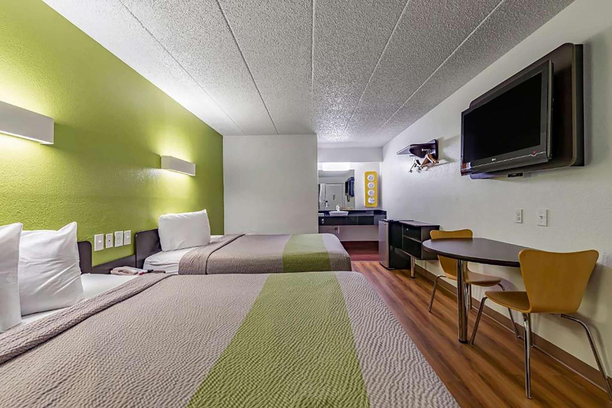 Days Inn By Wyndham Cincinnati I-71 Silverton Luaran gambar