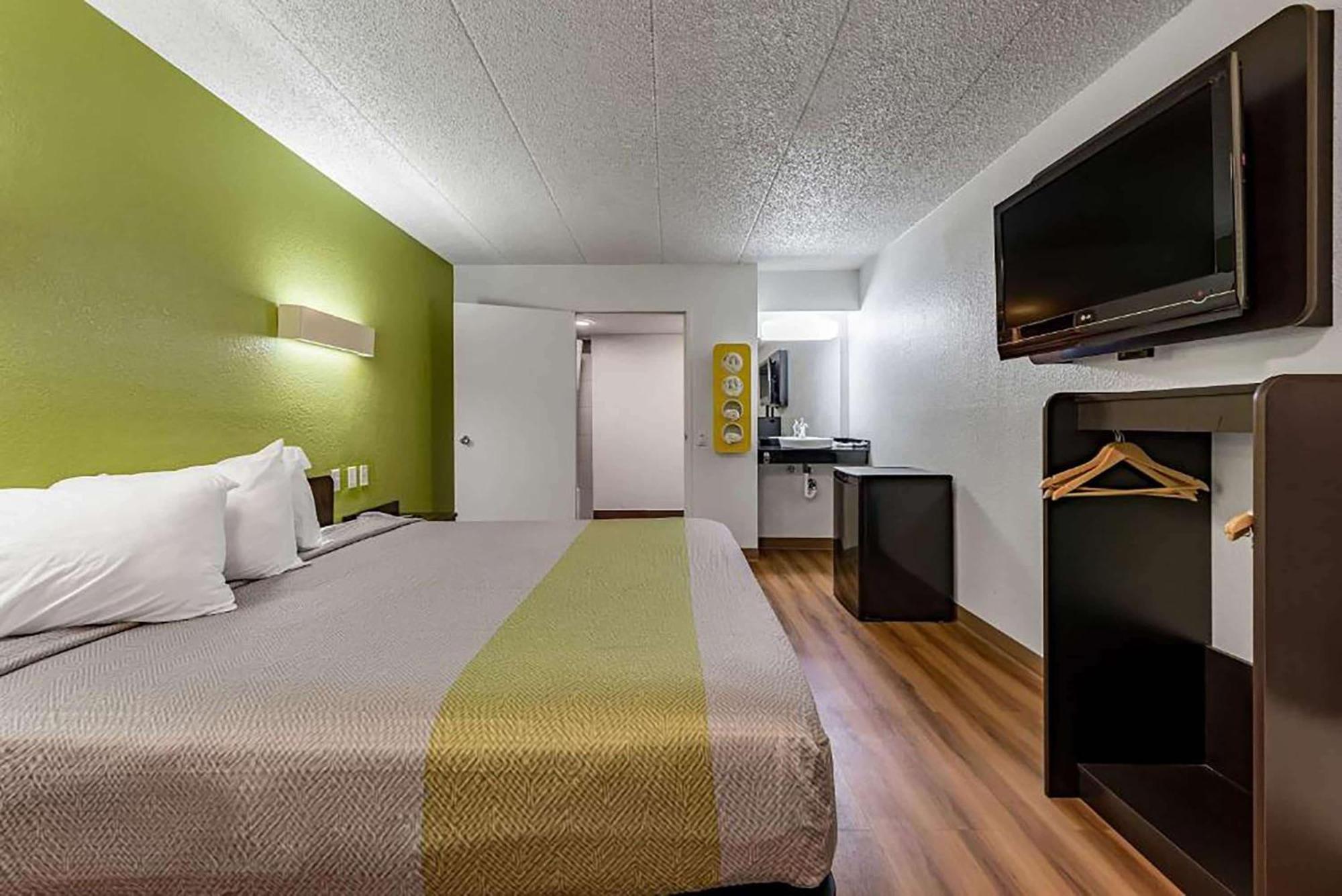 Days Inn By Wyndham Cincinnati I-71 Silverton Luaran gambar