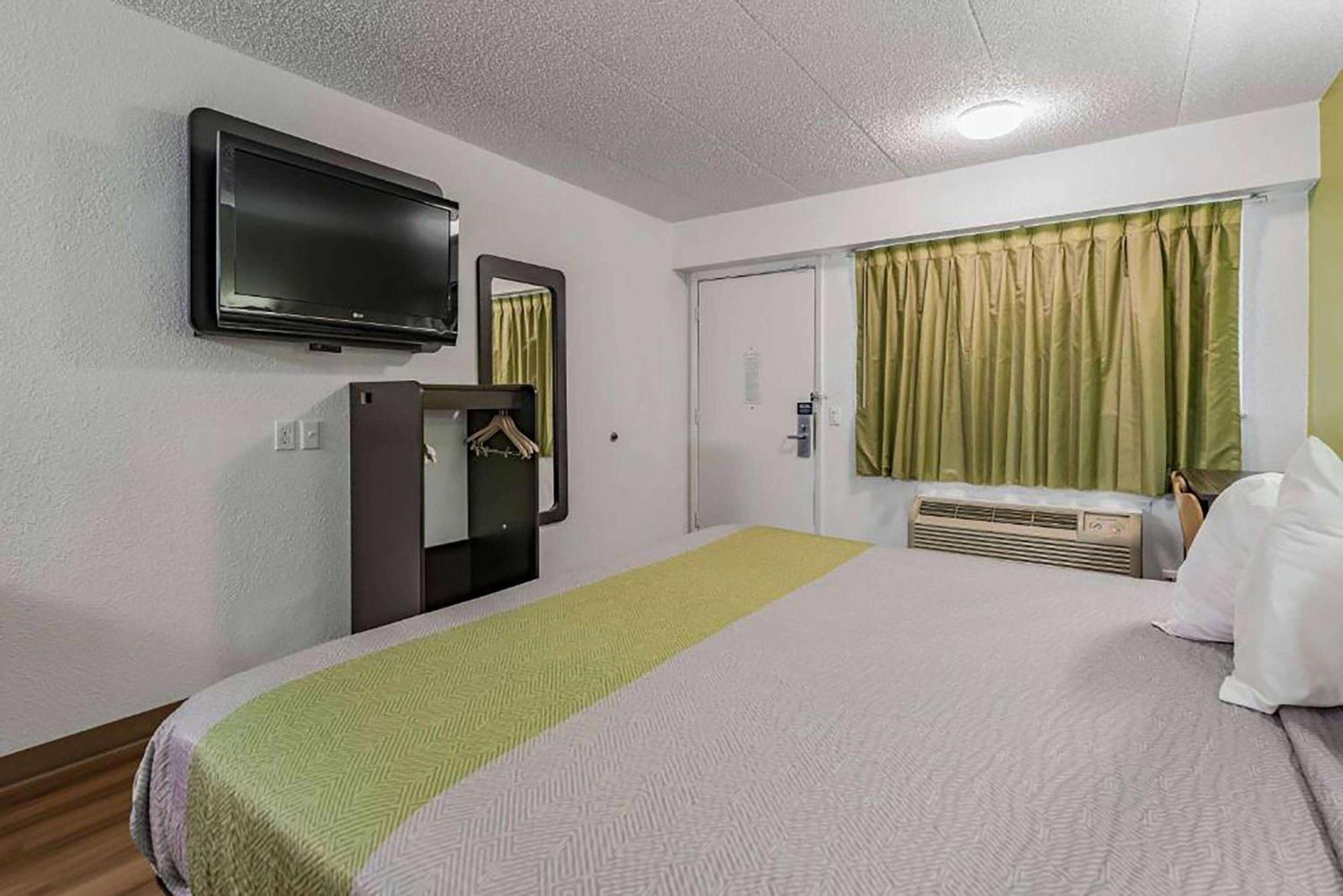Days Inn By Wyndham Cincinnati I-71 Silverton Luaran gambar