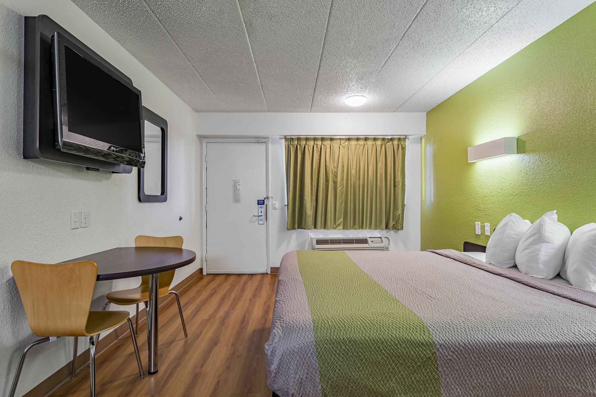Days Inn By Wyndham Cincinnati I-71 Silverton Luaran gambar